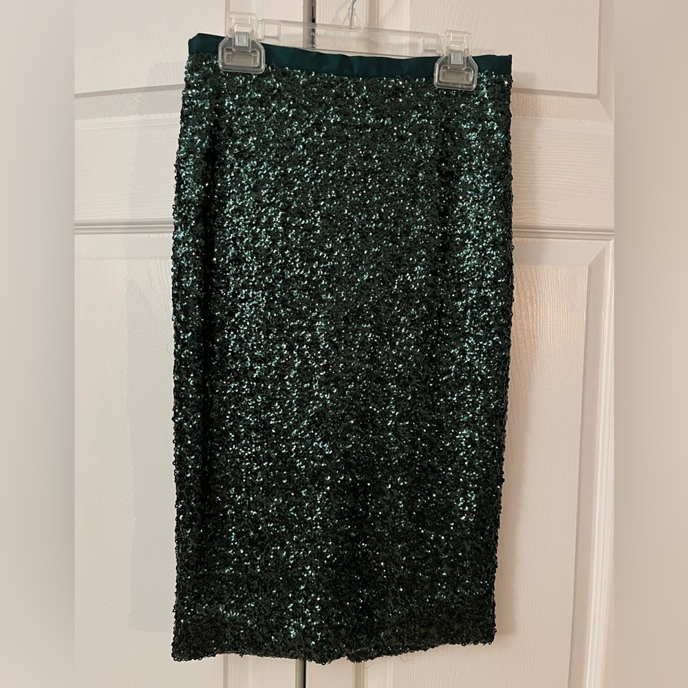 Holiday season sparkler! Green sequin pencil skirt
